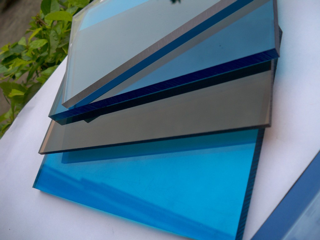 且外加强层和内加强层的厚度为0.5—0.8mm