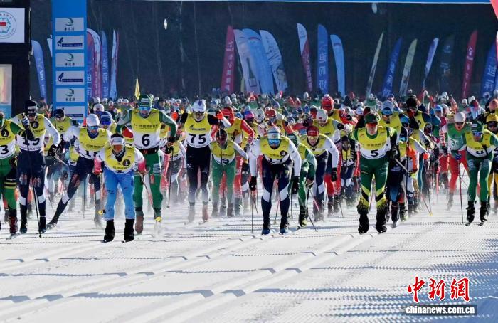 净月高新区新雪季以冰雪+AI、演艺、光影、低空