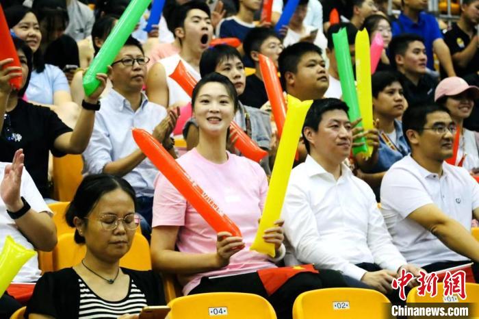 厦门海滨迎来 VAL排球联赛总决赛与排球嘉年华