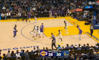 湖人遭遇勇士9比0开局惨败 防守漏洞暴露战术隐